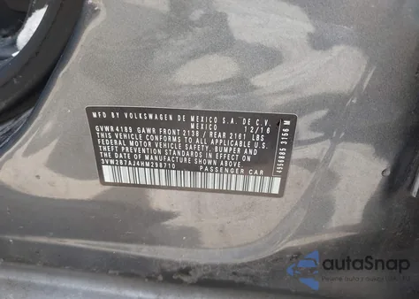 2017 Volkswagen Jetta 1.4T S z USA, uszkodzony, nr VIN 3VW2B7AJ4HM29871